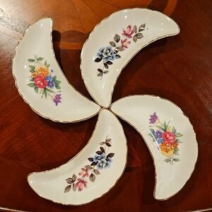 🔥Clearance Chadwick Crescent Plates with Floral Motif and Gold Accents